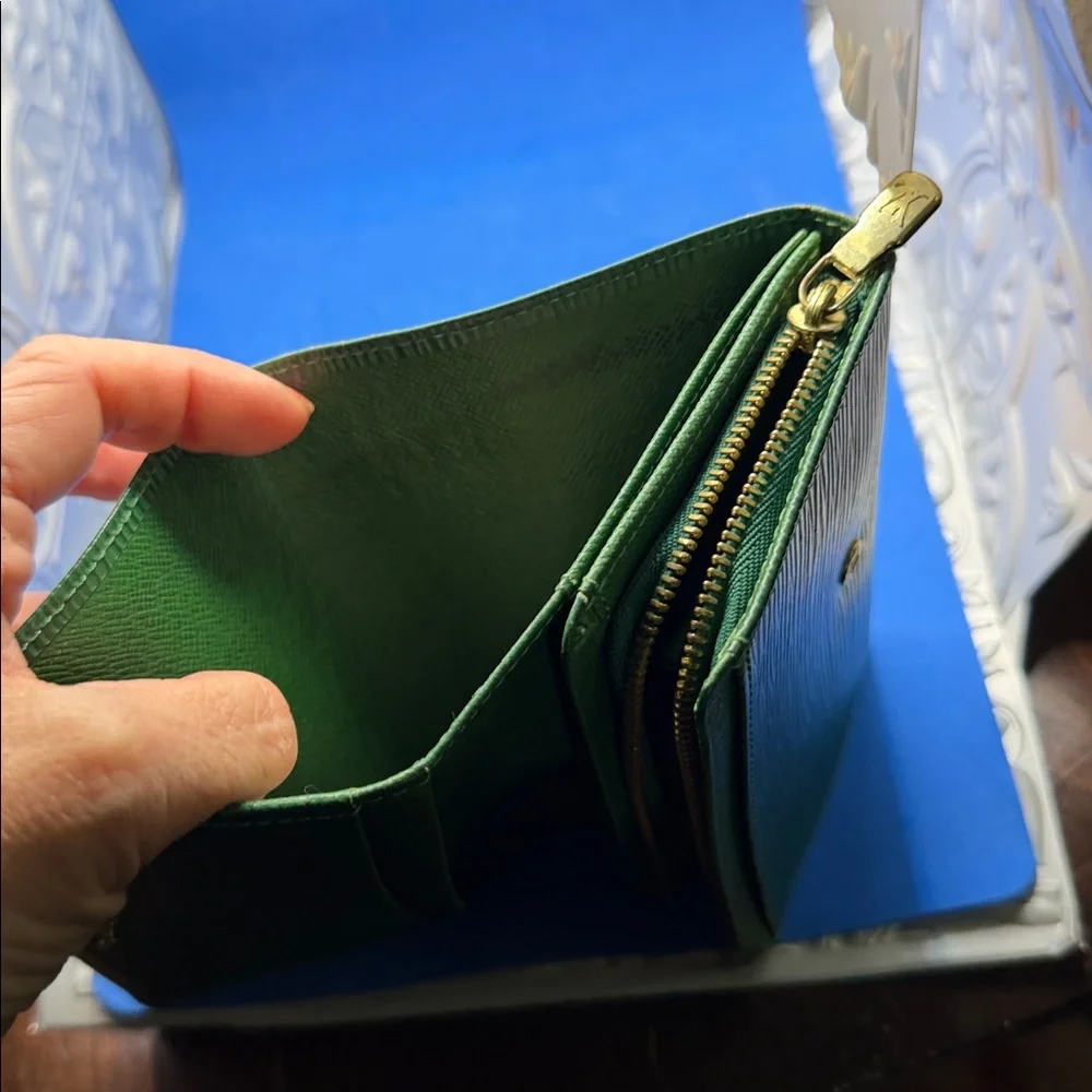 Louis Vuitton Emerald‎ Green Clutch wallet